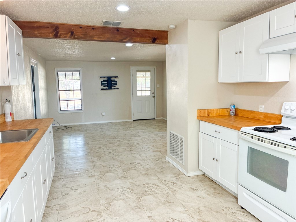 Undisclosed Address Three Rivers, TX 78071 - Photo 3 of 12