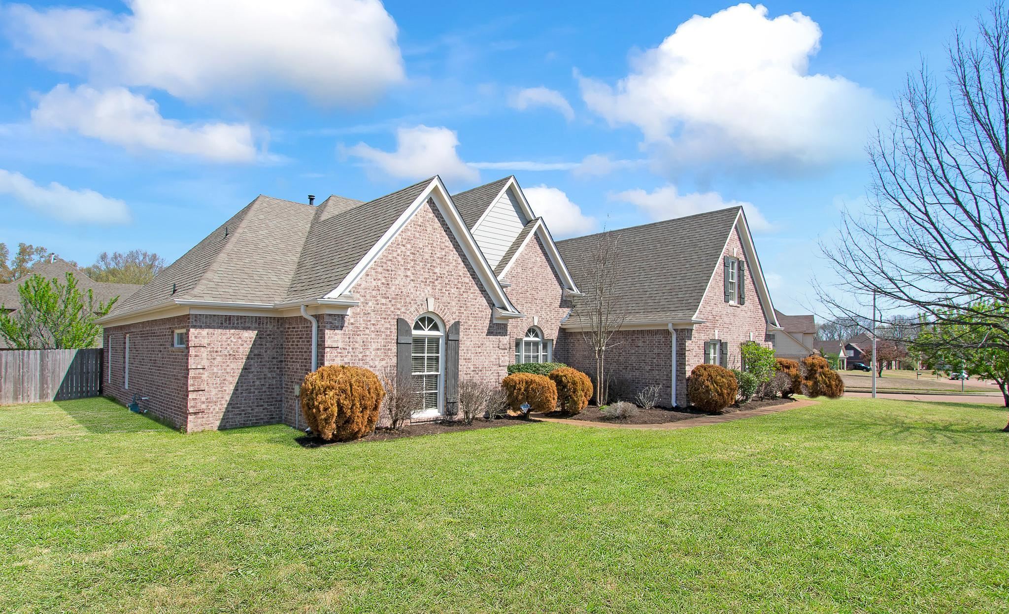 6024 Maher Trail Bartlett, TN 38135 - Photo 3 of 25 a view of a house with backyard