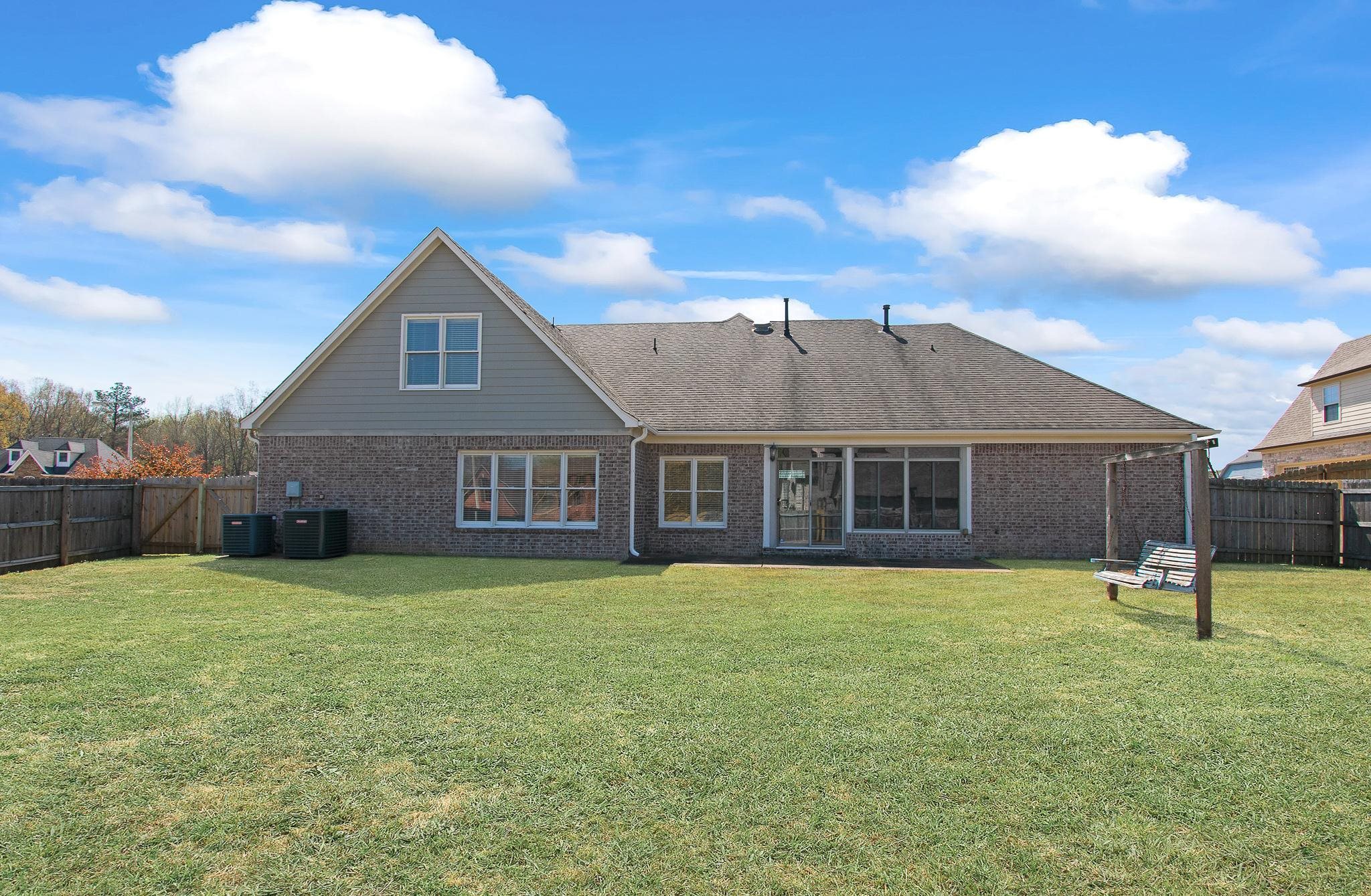 6024 Maher Trail Bartlett, TN 38135 - Photo 4 of 25 a view of a house with a yard