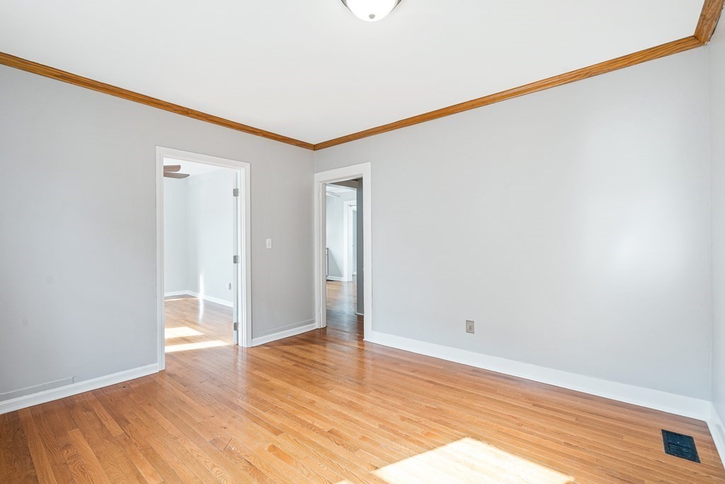 95 South Highland Street Lowell, MA 01852 - Photo 11 of 29