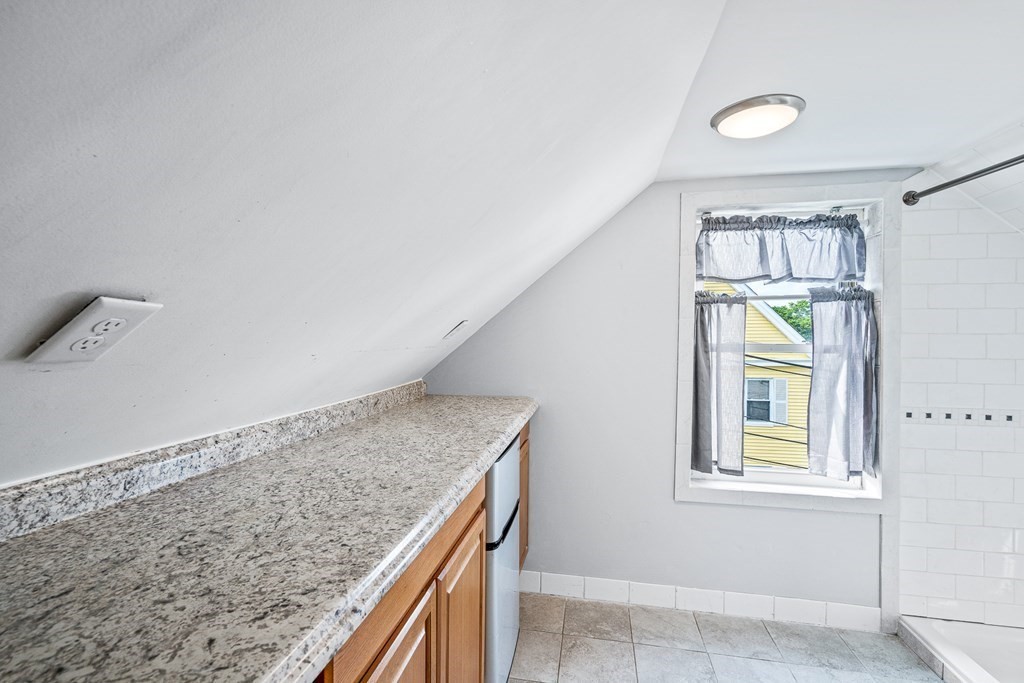 95 South Highland Street Lowell, MA 01852 - Photo 19 of 29