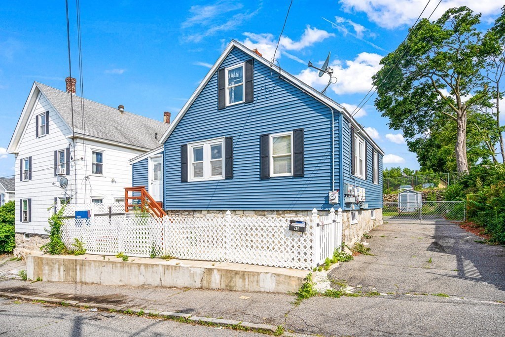 95 South Highland Street Lowell, MA 01852 - Photo 23 of 29