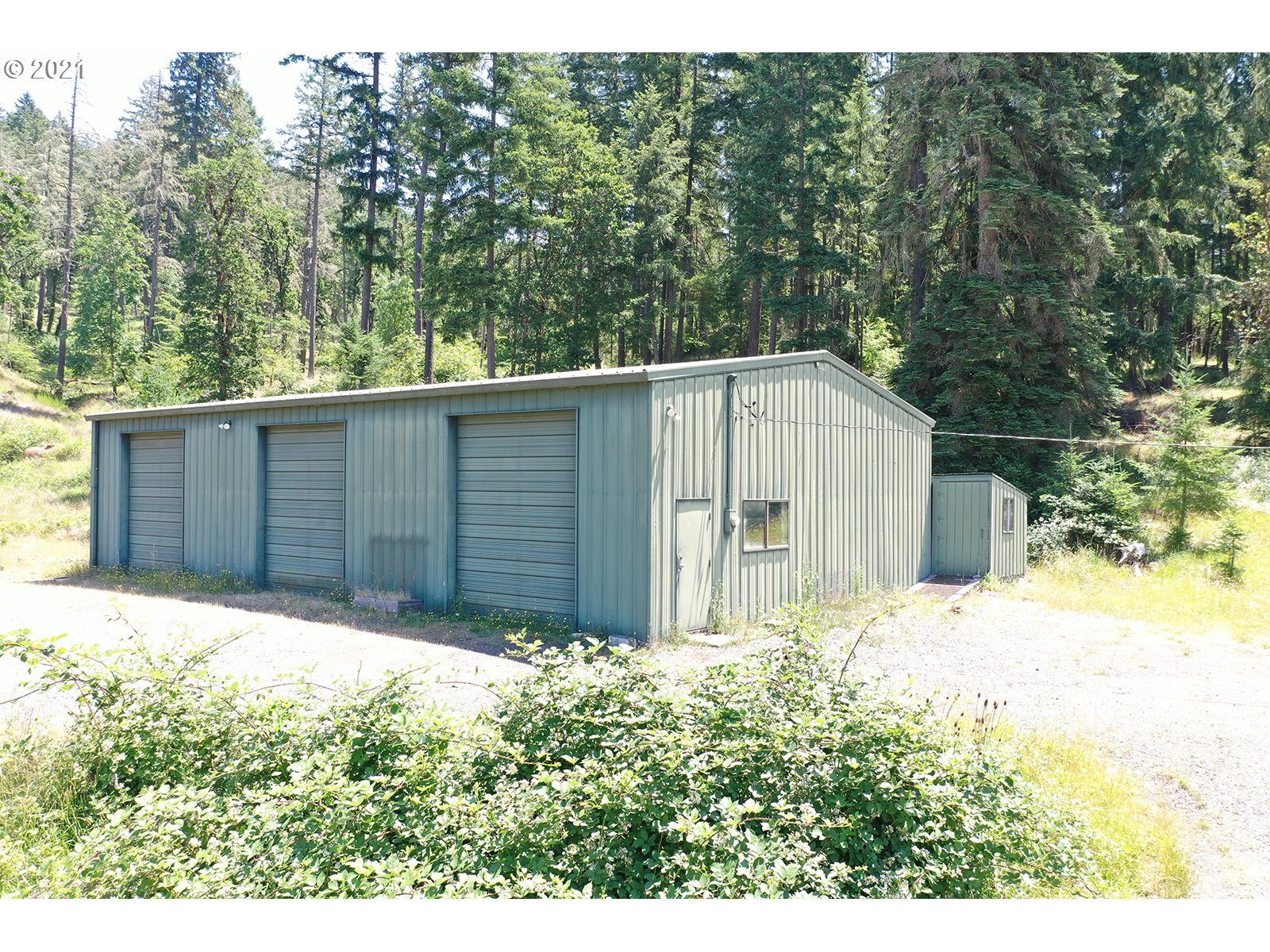 84693 Sarvis Berry Lane Eugene, OR 97405 - Photo 11 of 30