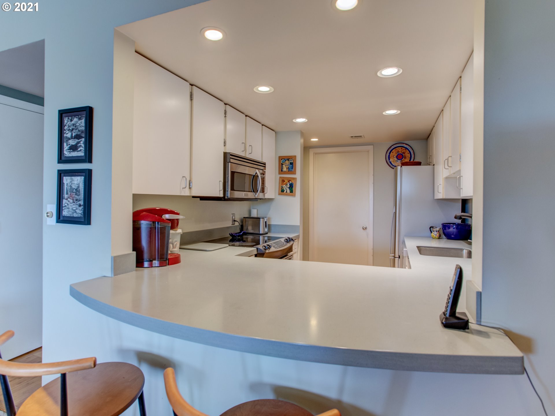 6665 West Burnside Road, Unit 451 Portland, OR 97225 - Photo 5 of 32 Gallery Image 5