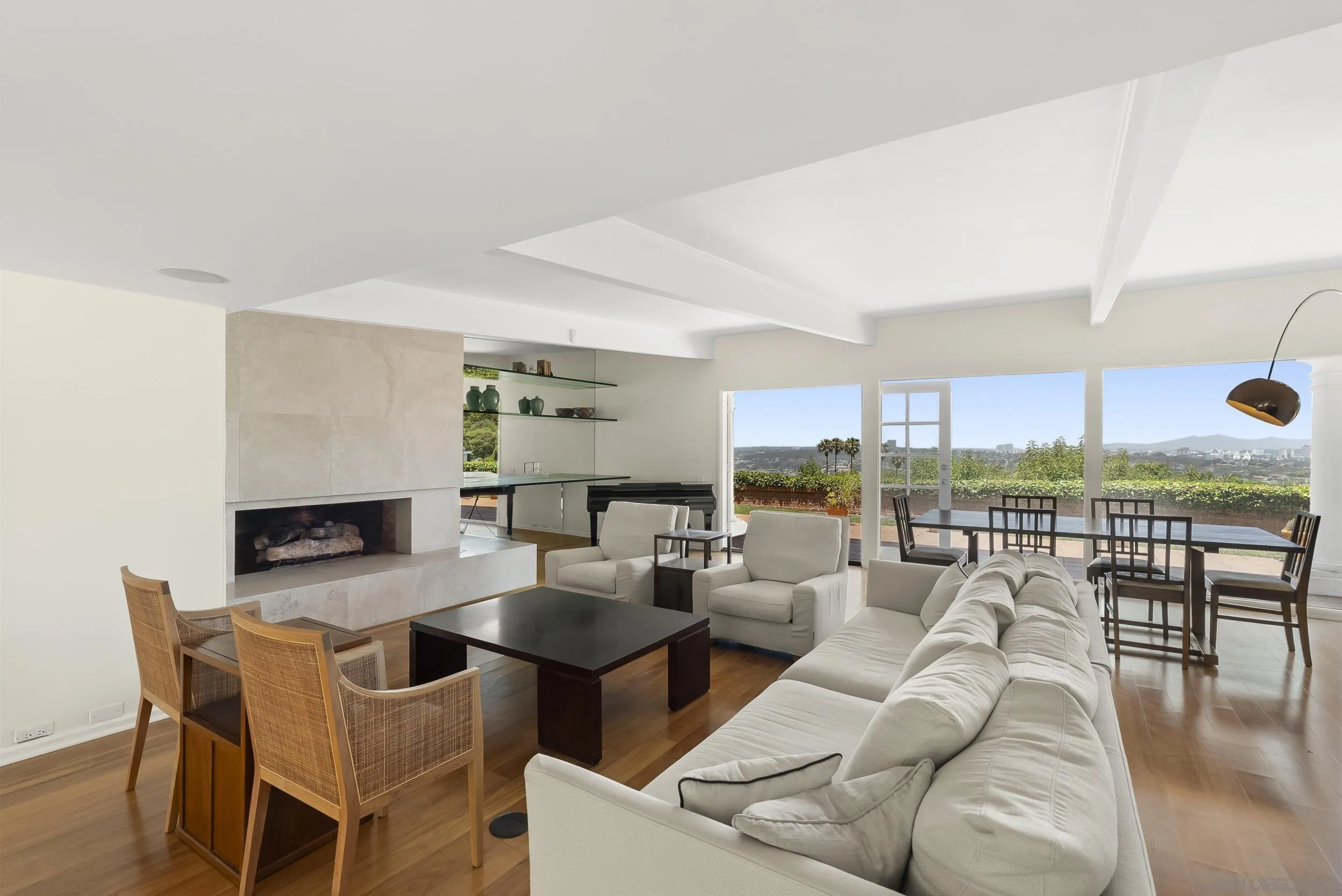 2326 Rue Adriane La Jolla, CA 92037 - Photo 4 of 42