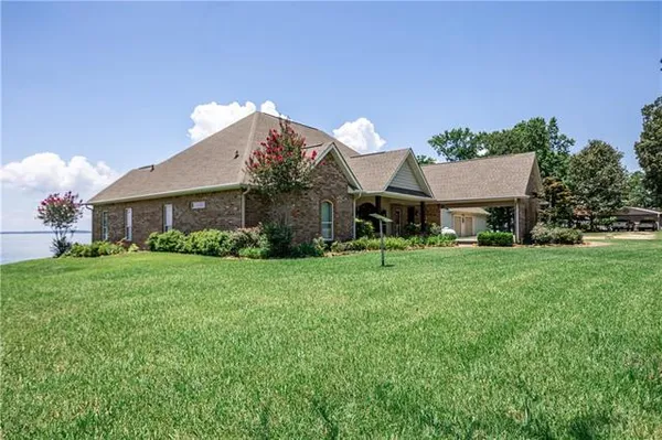 $1,150,000 | 124 Glen Oaks Drive, Florien, LA 71429