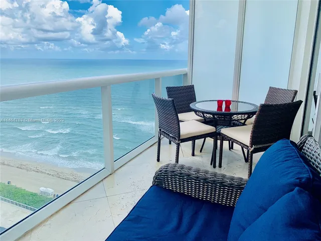 $4,500 | 1830 South Ocean Drive, Unit 1912, Hallandale Beach, FL 33009