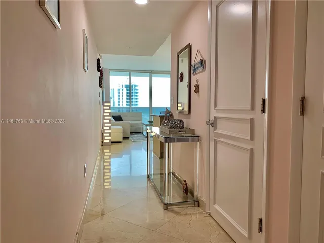 $4,500 | 1830 South Ocean Drive, Unit 1912, Hallandale Beach, FL 33009