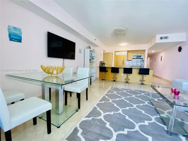 $4,500 | 1830 South Ocean Drive, Unit 1912, Hallandale Beach, FL 33009