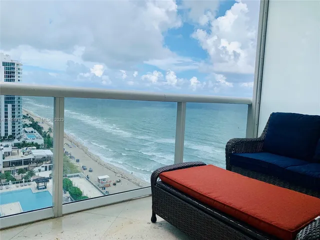 $4,500 | 1830 South Ocean Drive, Unit 1912, Hallandale Beach, FL 33009