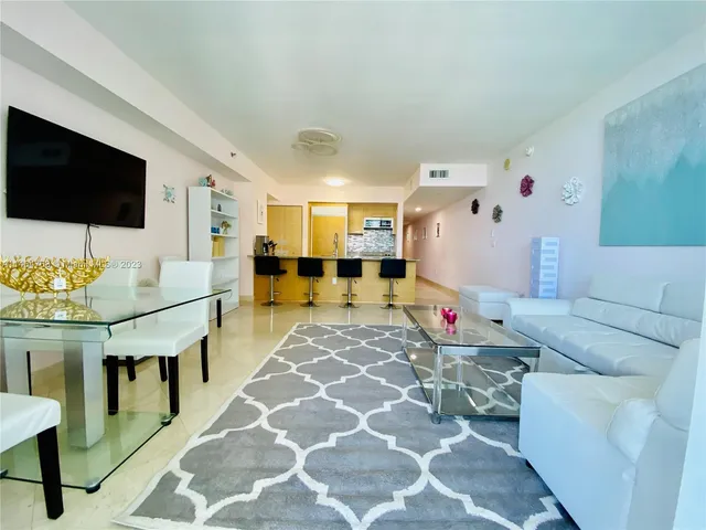 $4,500 | 1830 South Ocean Drive, Unit 1912, Hallandale Beach, FL 33009