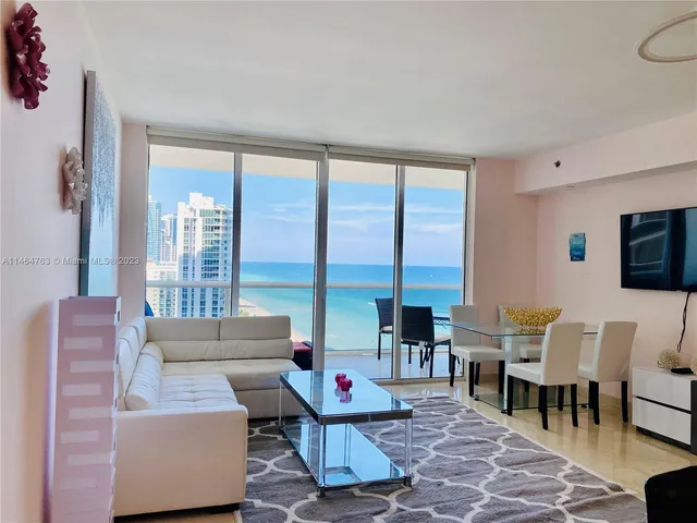 $4,500 | 1830 South Ocean Drive, Unit 1912, Hallandale Beach, FL 33009
