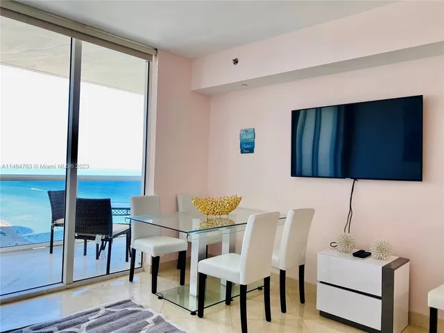 $4,500 | 1830 South Ocean Drive, Unit 1912, Hallandale Beach, FL 33009