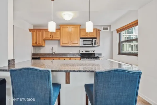 $2,450 | 535 North Michigan Avenue, Unit 2008, Chicago, IL 60611