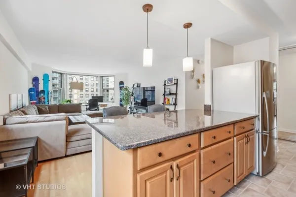 $2,450 | 535 North Michigan Avenue, Unit 2008, Chicago, IL 60611