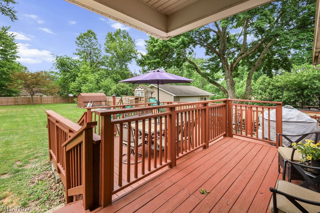 3909 Vira Road Stow, OH 44224 - Photo 38 of 49 Back Deck