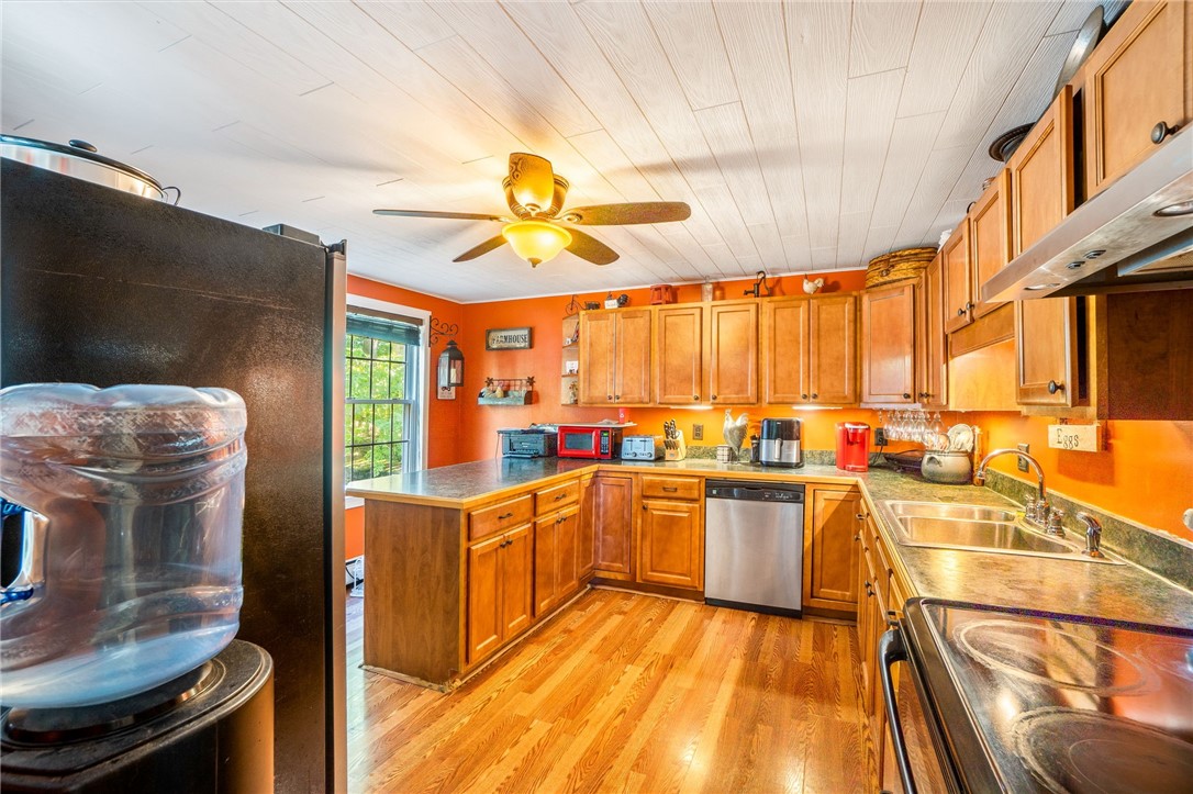 280 Bailey Street Woonsocket, RI 02895 - Photo 9 of 31