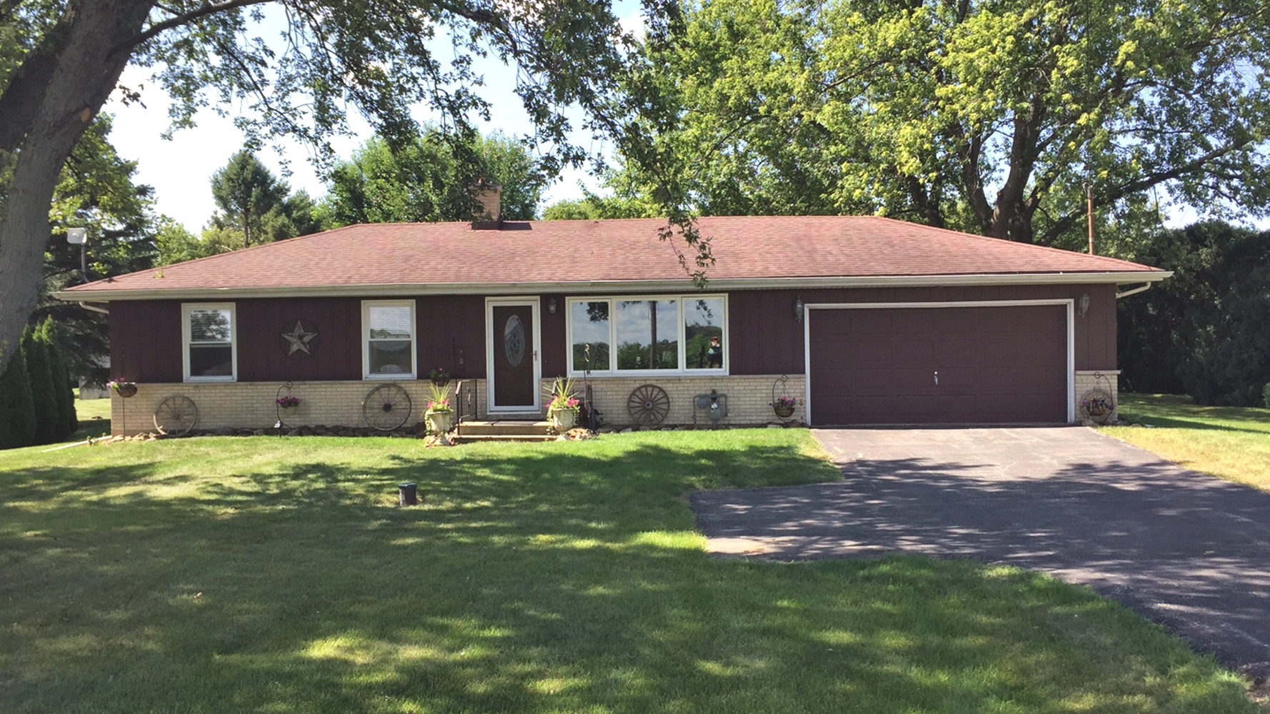 42W201 Burlington Road St. Charles, IL 60175 - Photo 1 of 17