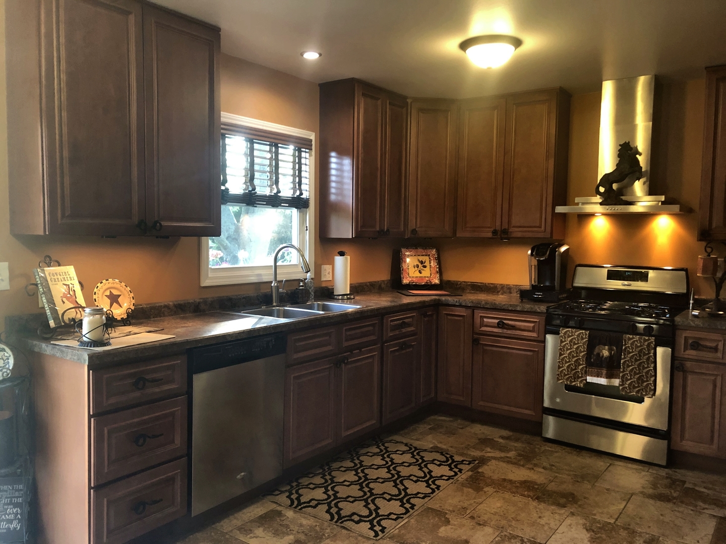 42W201 Burlington Road St. Charles, IL 60175 - Photo 5 of 17