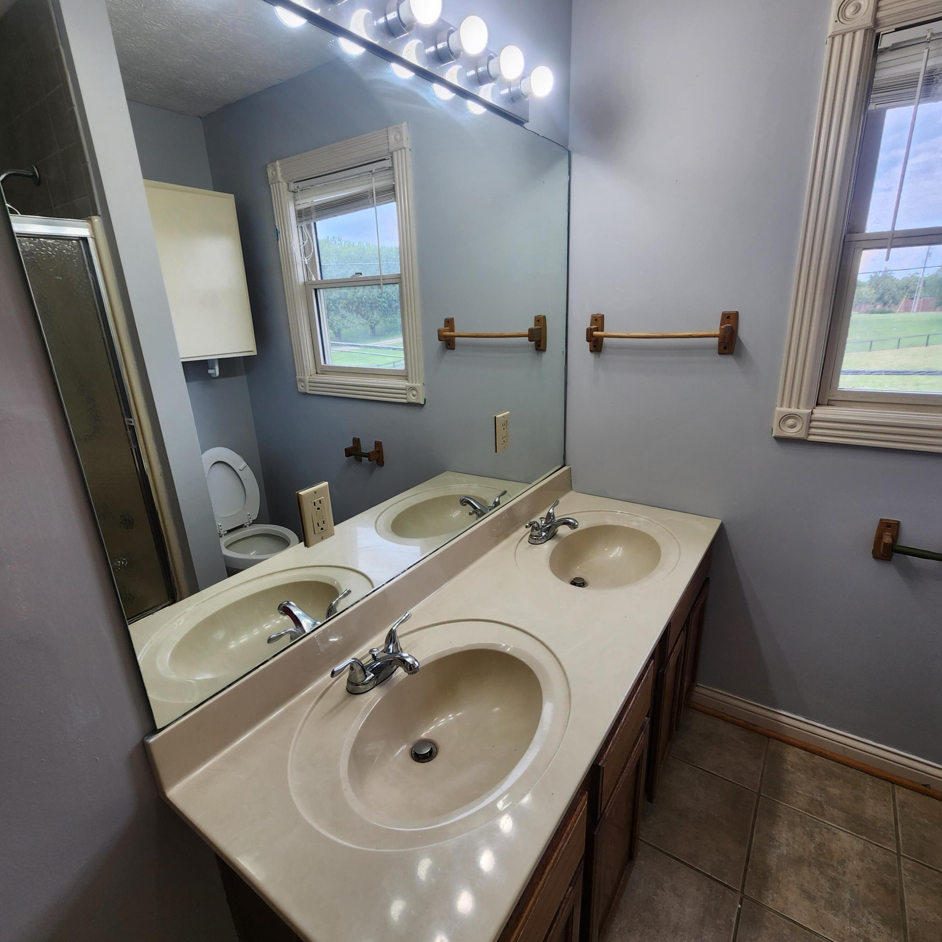 3571 Lexington Road Richmond, KY 40475 - Photo 19 of 58 20250805_173638