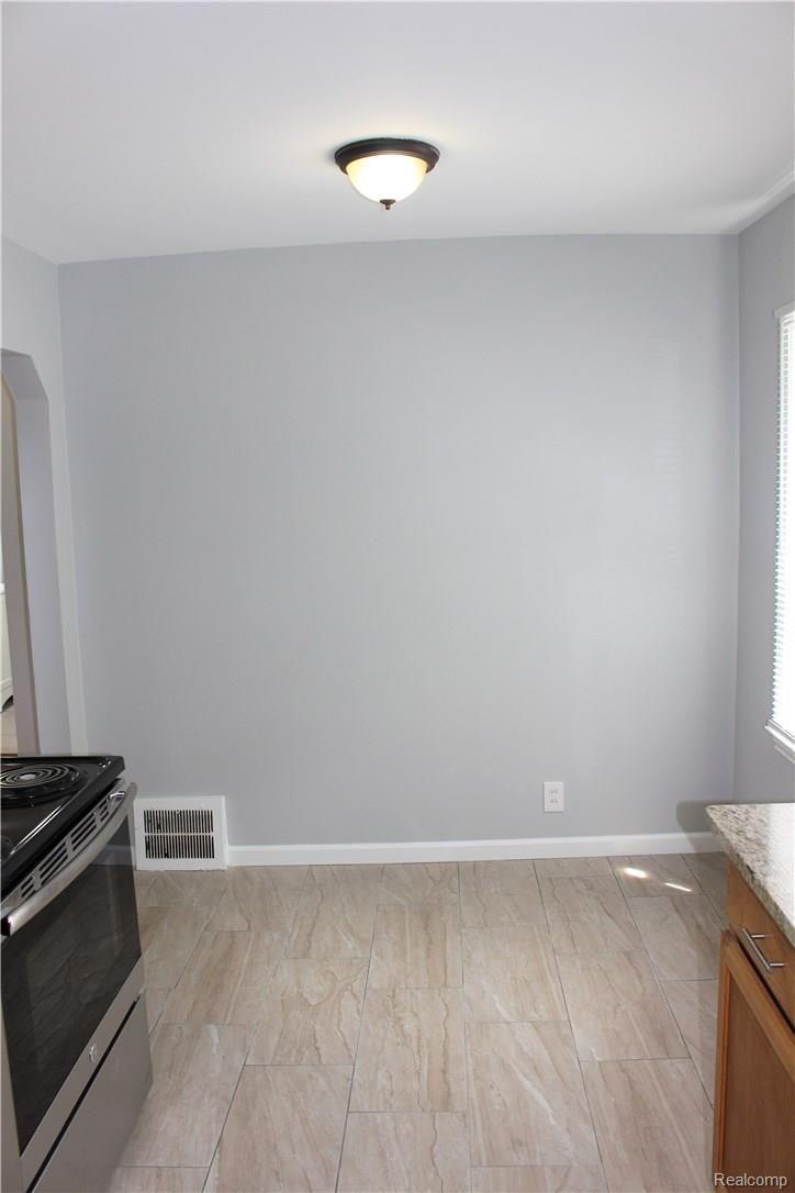 8090 Standard Street Center Line, MI 48015 - Photo 9 of 20 IMG_5483.JPG