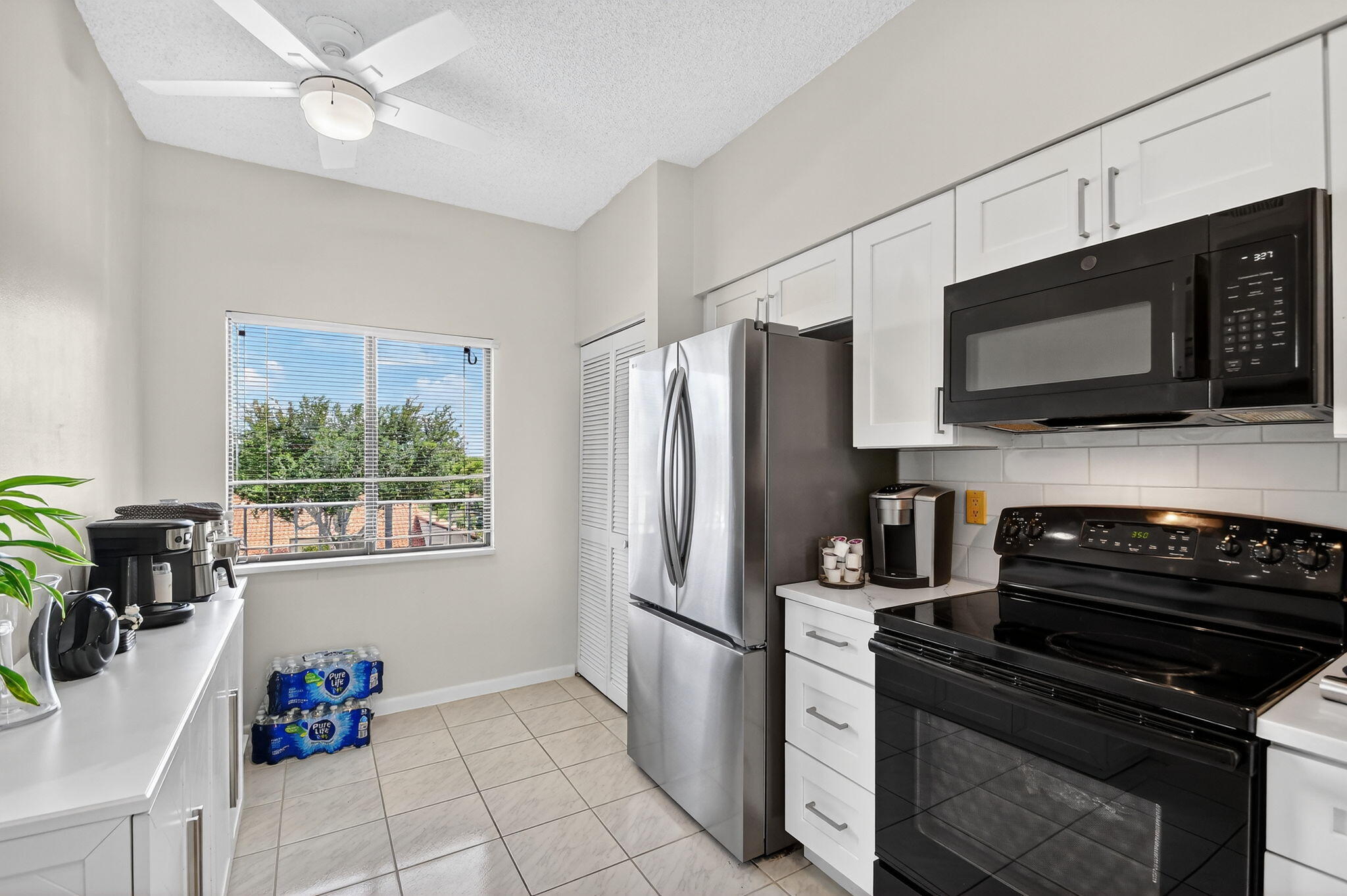 6193 Pointe Regal Circle, Unit 402 Delray Beach, FL 33484 - Photo 11 of 104 14-web-or-mls-DSC_8503