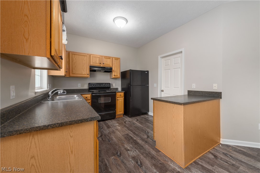 157 Stone Ridge Way Berea, OH 44017 - Photo 22 of 50 Eat-In Kitchen