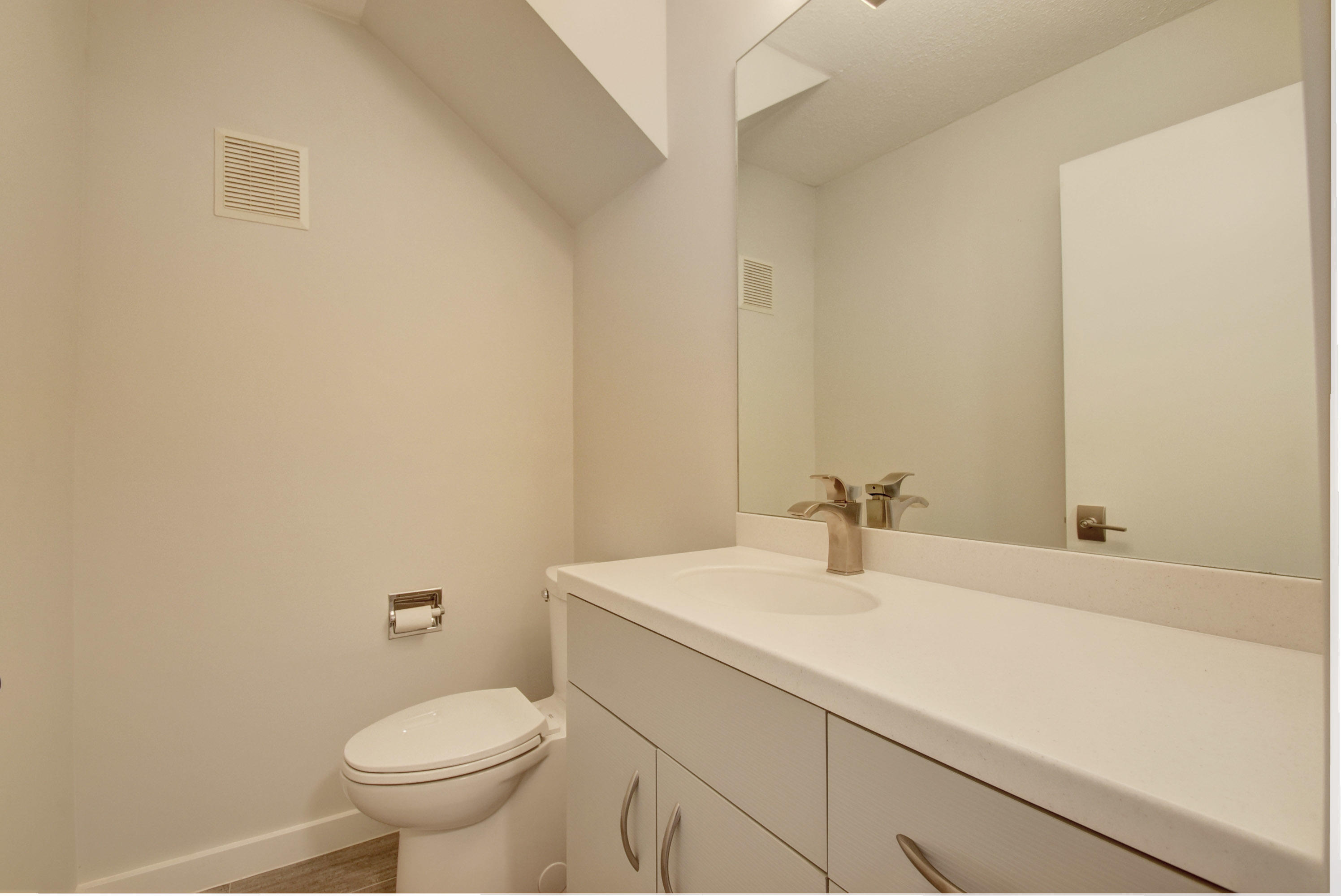 9355 Southwest 8th Street, Unit 120 Boca Raton, FL 33428 - Photo 11 of 21 Half Bathroom