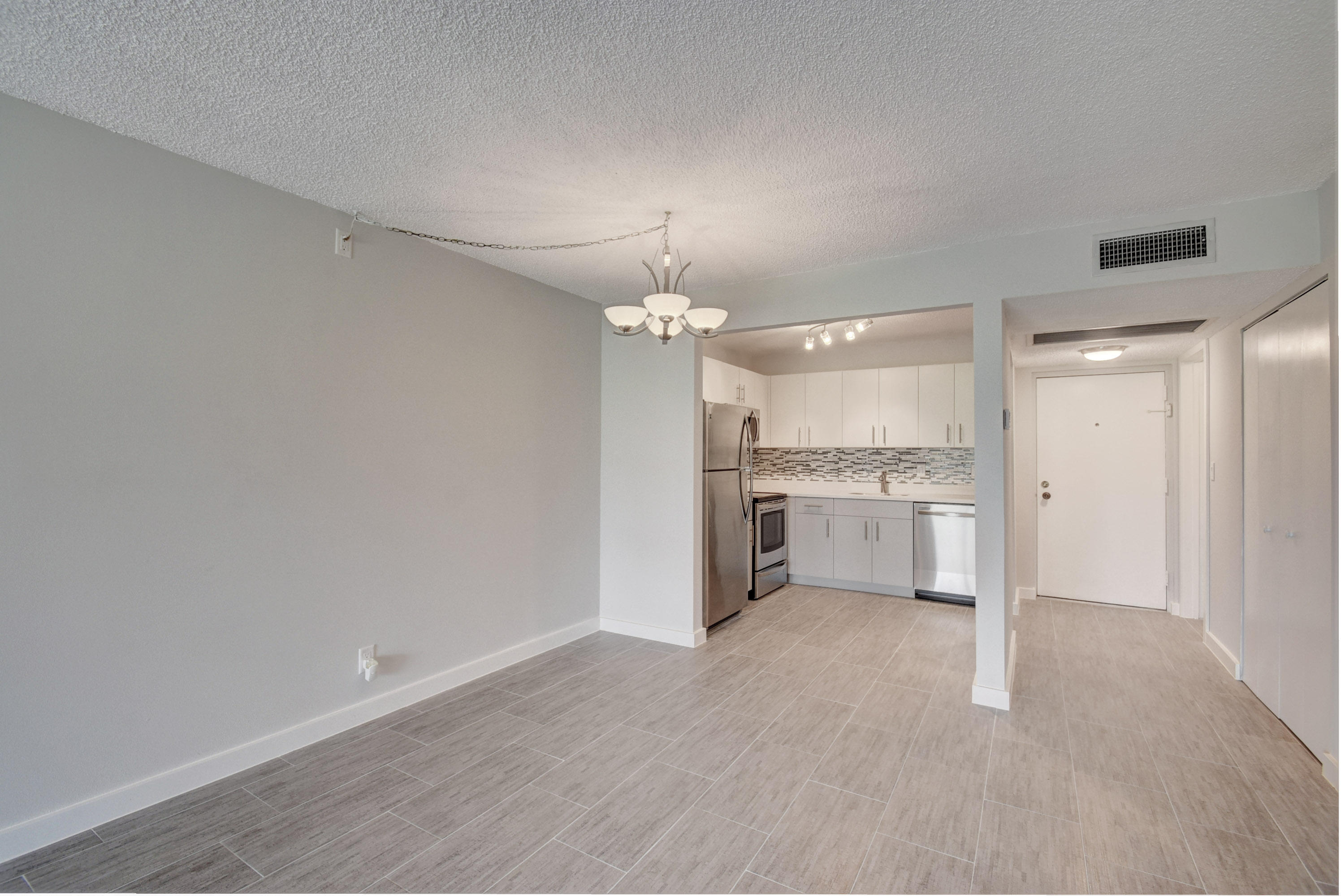 9355 Southwest 8th Street, Unit 120 Boca Raton, FL 33428 - Photo 7 of 21 Living Room