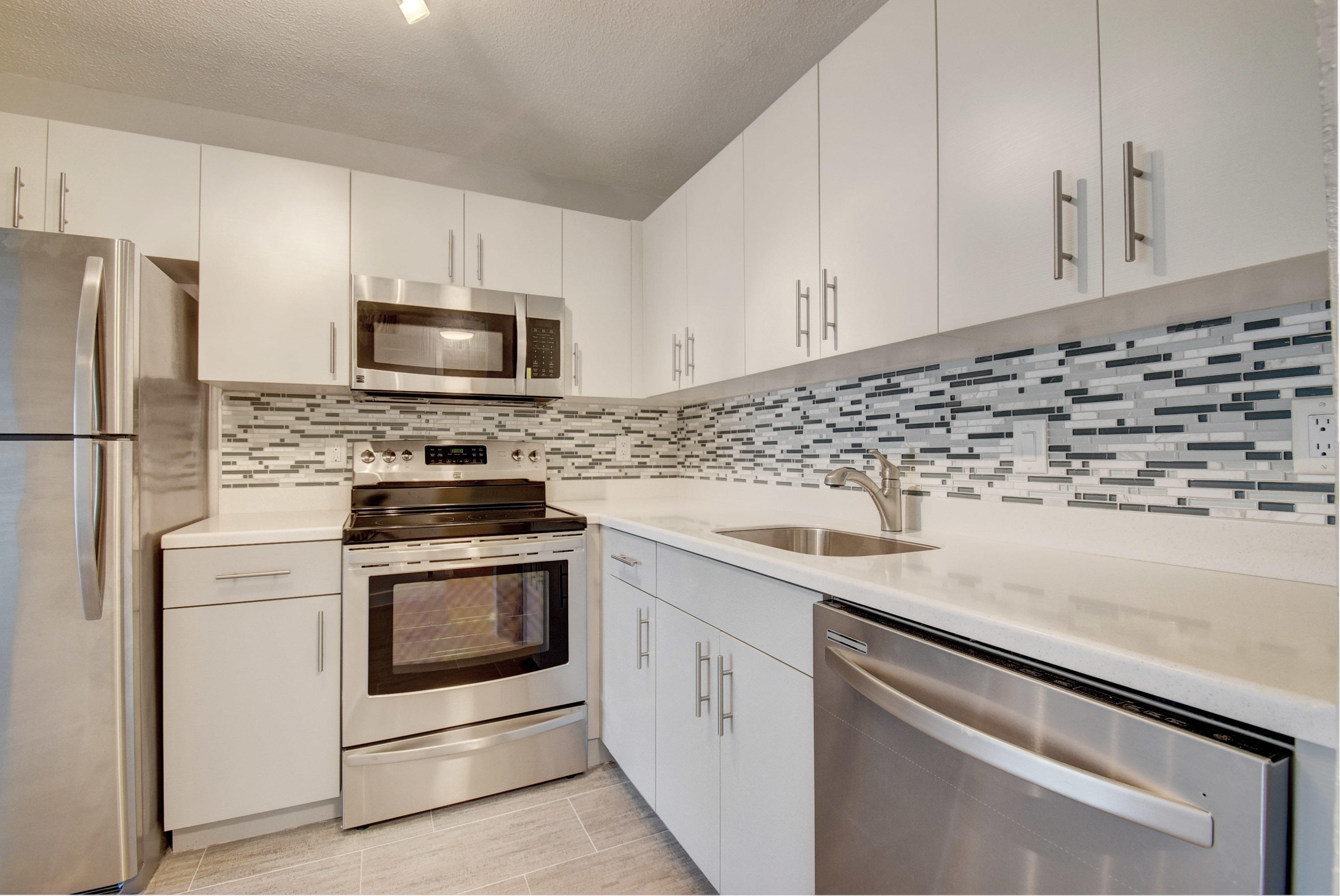 9355 Southwest 8th Street, Unit 120 Boca Raton, FL 33428 - Photo 9 of 21 Modern Kitchen