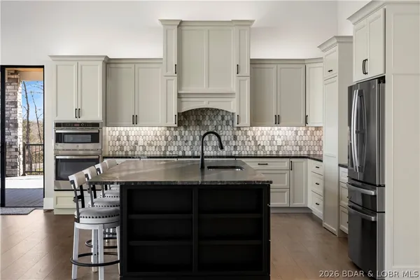 $1,899,000 | 1356 Duckhead Road, Lake Ozark, MO 65049