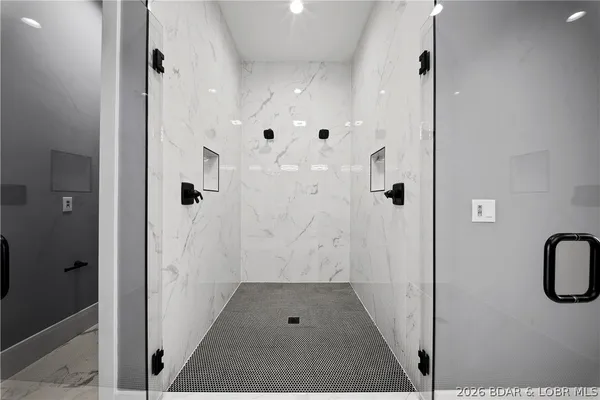 $1,899,000 | 1356 Duckhead Road, Lake Ozark, MO 65049