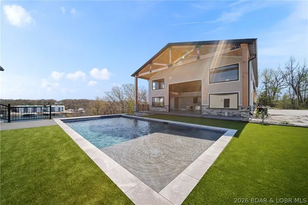 $1,899,000 | 1356 Duckhead Road, Lake Ozark, MO 65049