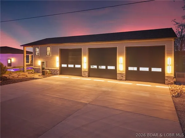 $1,899,000 | 1356 Duckhead Road, Lake Ozark, MO 65049