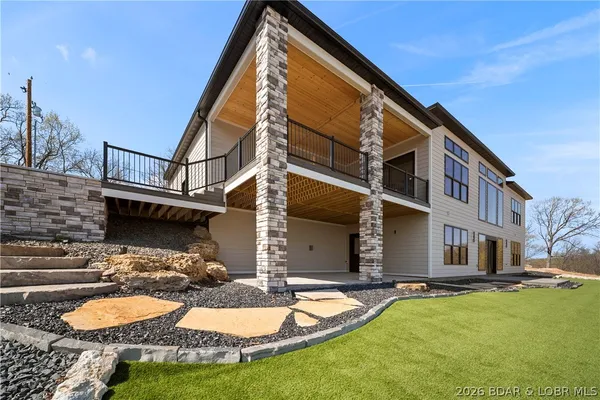 $1,899,000 | 1356 Duckhead Road, Lake Ozark, MO 65049