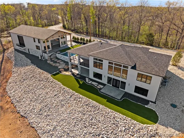 $1,899,000 | 1356 Duckhead Road, Lake Ozark, MO 65049