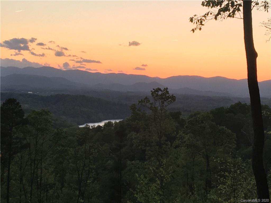 94 Running Ridge Road Asheville, NC 28804 - Photo 8 of 13 Gallery Image 8