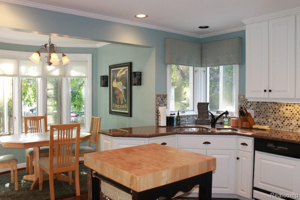 1019 Whittier Road Grosse Pointe, MI 48230 - Photo 17 of 32 Whittier 1019 021.jpg