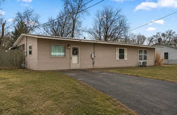 $224,000 | 407 Michigami Trail, Porter, IN 46304