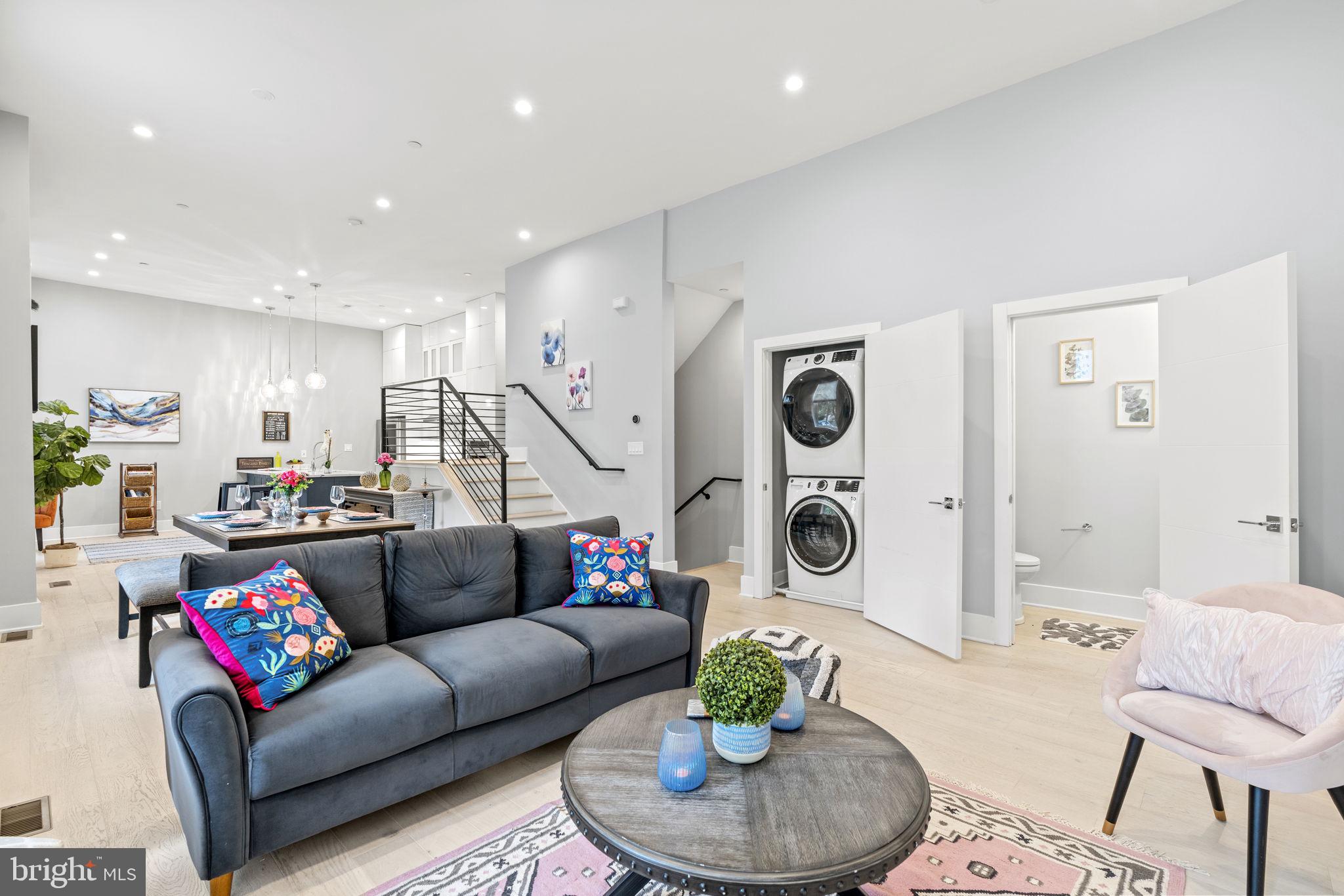 1001 C Street Southeast, Unit 2 Washington, DC 20003 - Photo 5 of 86 Seating/Living Area