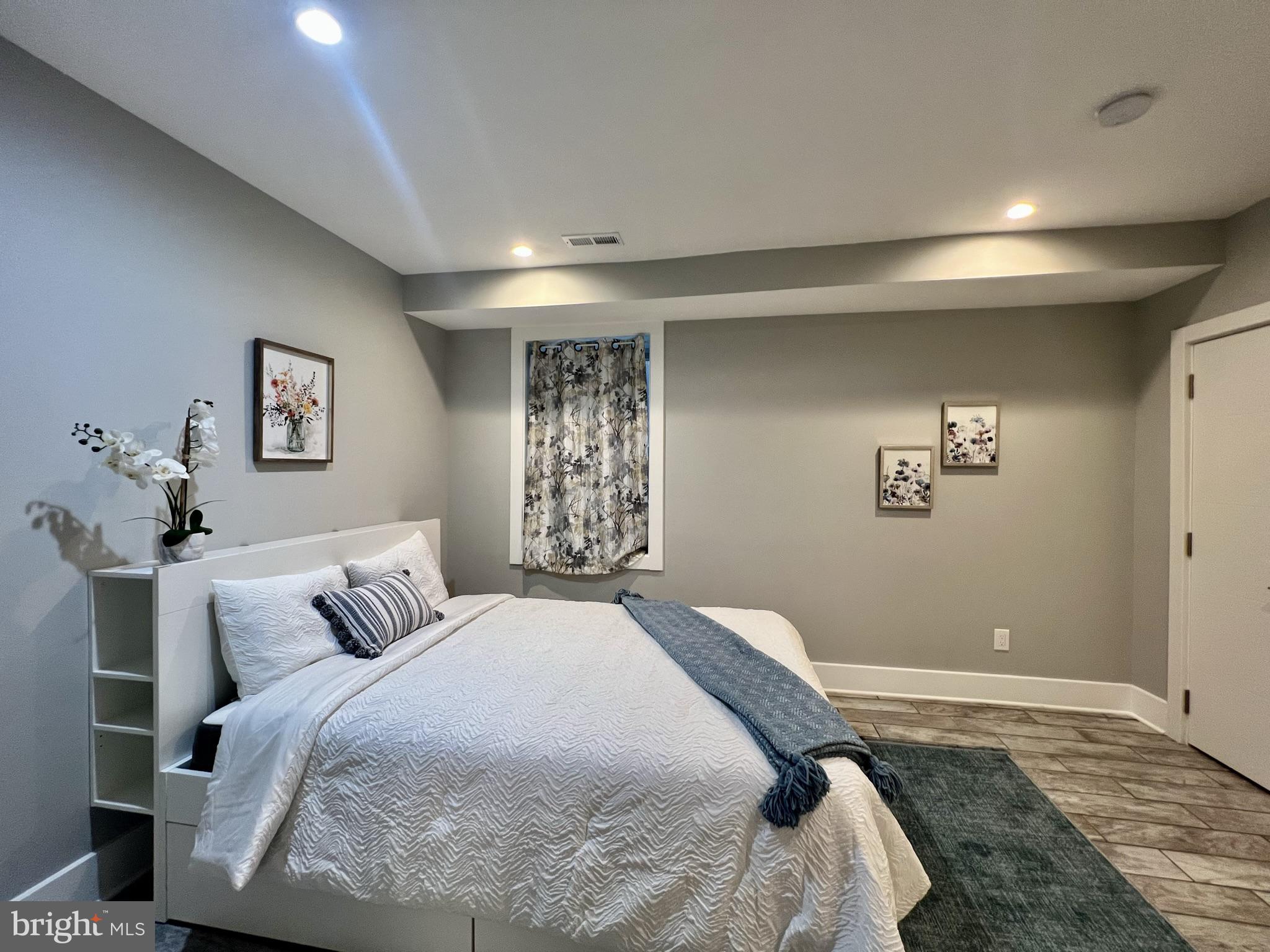 1001 C Street Southeast, Unit 2 Washington, DC 20003 - Photo 55 of 86 Another angle of the primary!