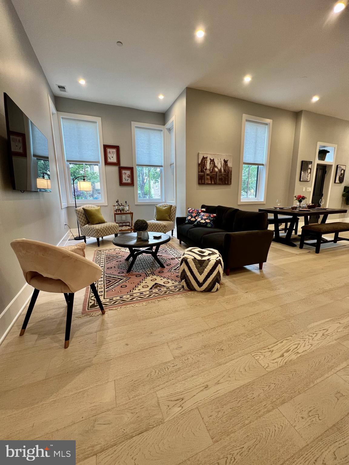 1001 C Street Southeast, Unit 2 Washington, DC 20003 - Photo 7 of 86 Seating/Living Area