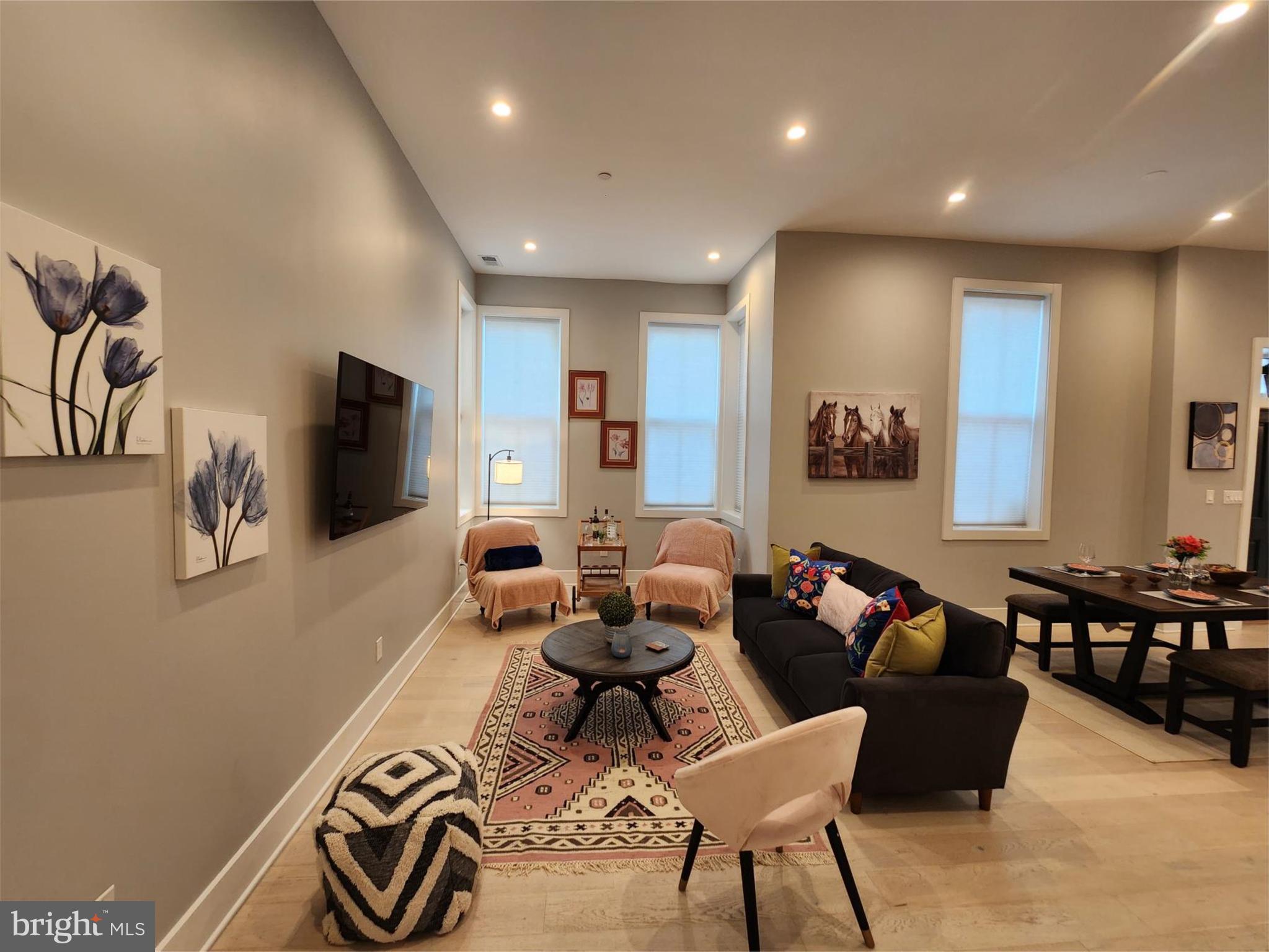 1001 C Street Southeast, Unit 2 Washington, DC 20003 - Photo 8 of 86 Living room 1st floor, combined with a dining room