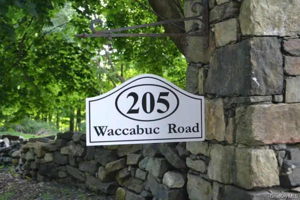 $2,850 | 205 Waccabuc Road, Unit 7, Goldens Bridge, NY 10526