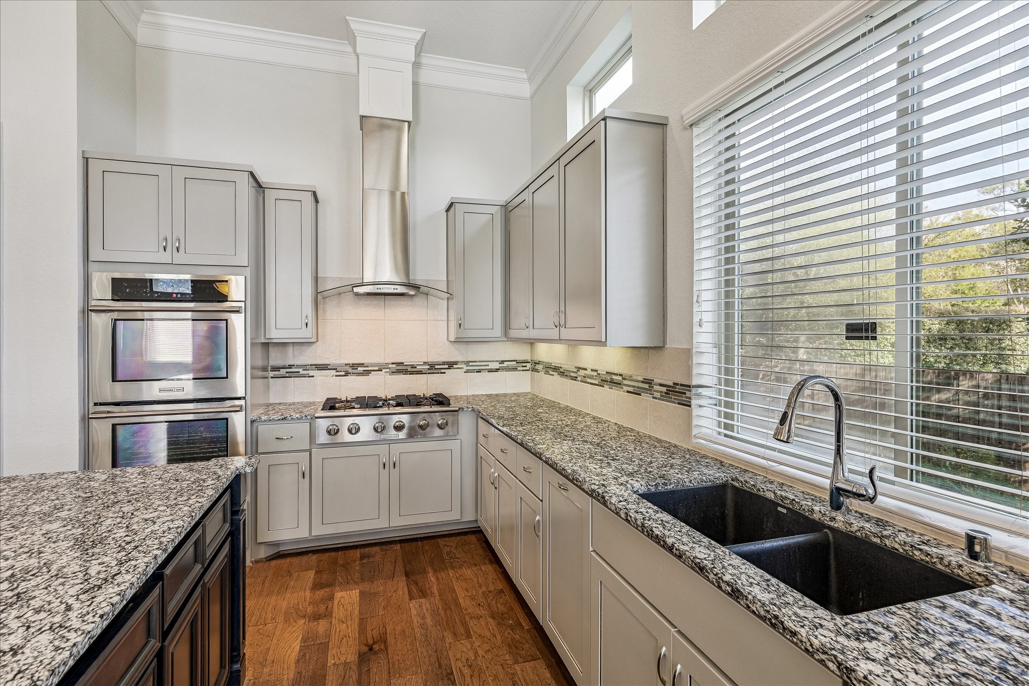 1607 Pinot Circle Houston, TX 77055 - Photo 9 of 43