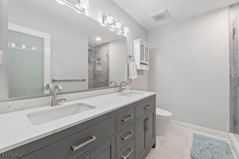 308 Federal Hill Road, Unit 308 Pompton Lakes, NJ 07442 - Photo 22 of 28