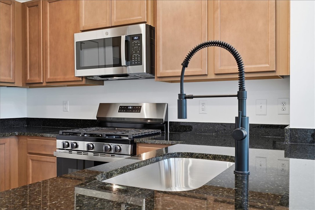 241 Islay Way Anderson, SC 29621 - Photo 7 of 32 Gallery Image 7