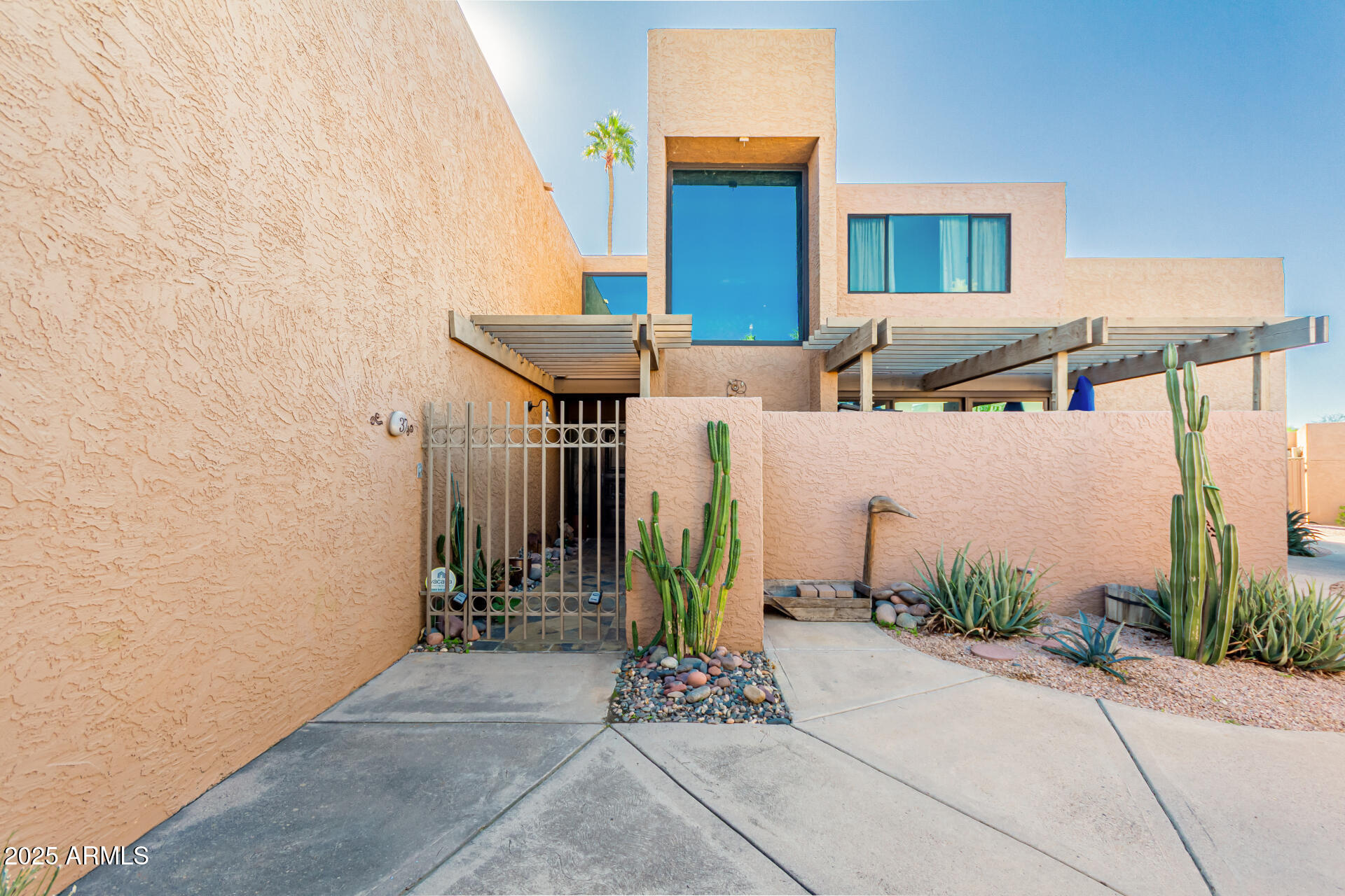 7401 North Scottsdale Road, Unit 37 Paradise Valley, AZ 85253 - Photo 3 of 35 03 - Scottsdale 7401