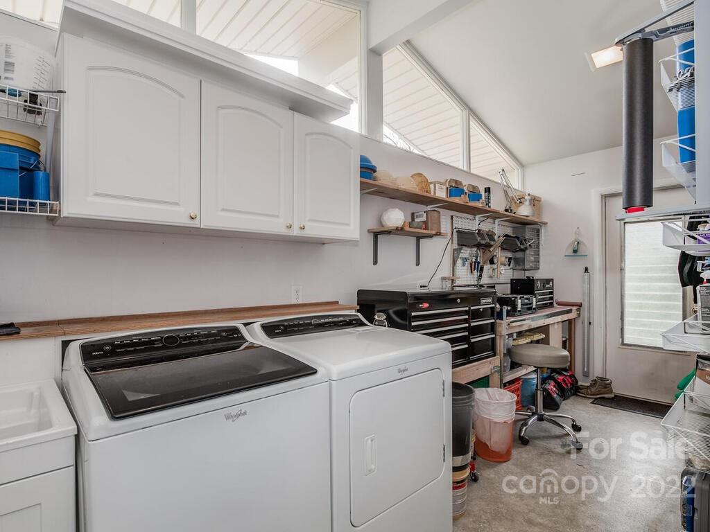 608 Robmont Road Charlotte, NC 28270 - Photo 21 of 25 a utility room with dryer and washer