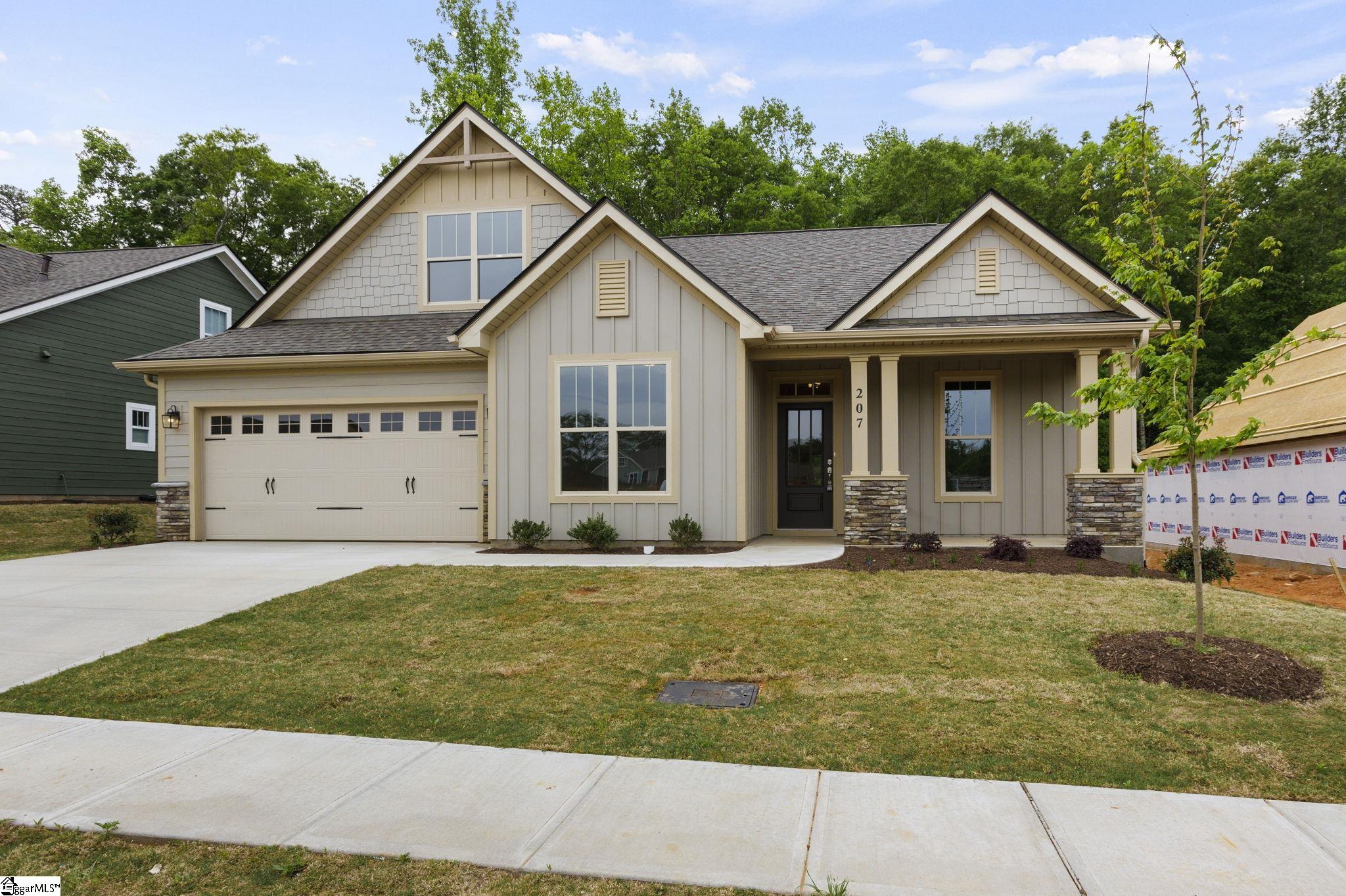 207 Ridgebury Place Greenville, SC 29607 - Photo 1 of 36 Gallery Image 1